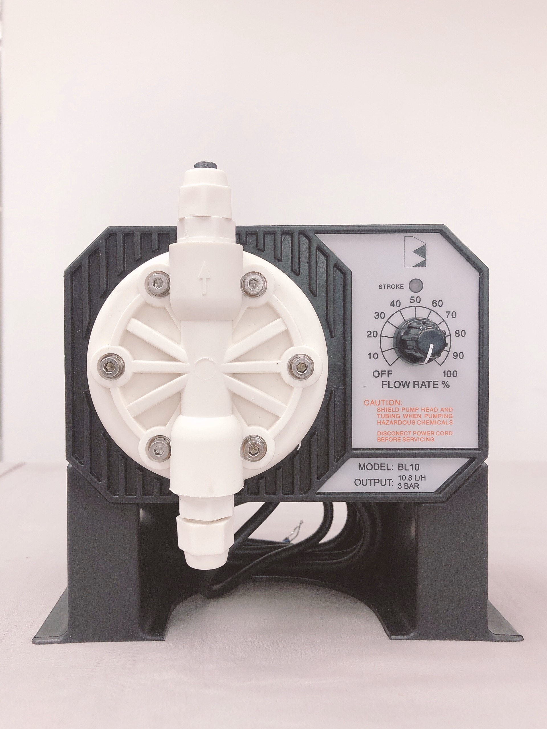 Bơm Định Lượng hóa chất lỏng Black Stone 10.8 lít/giờ 3 bar